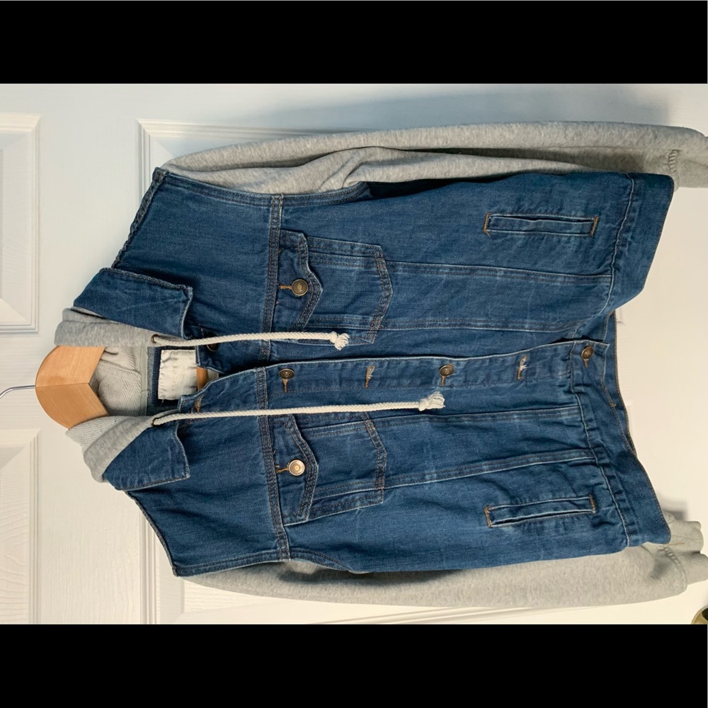 F21 Classic Blue Denim Jacket w/ Grey Hood& Sleeves